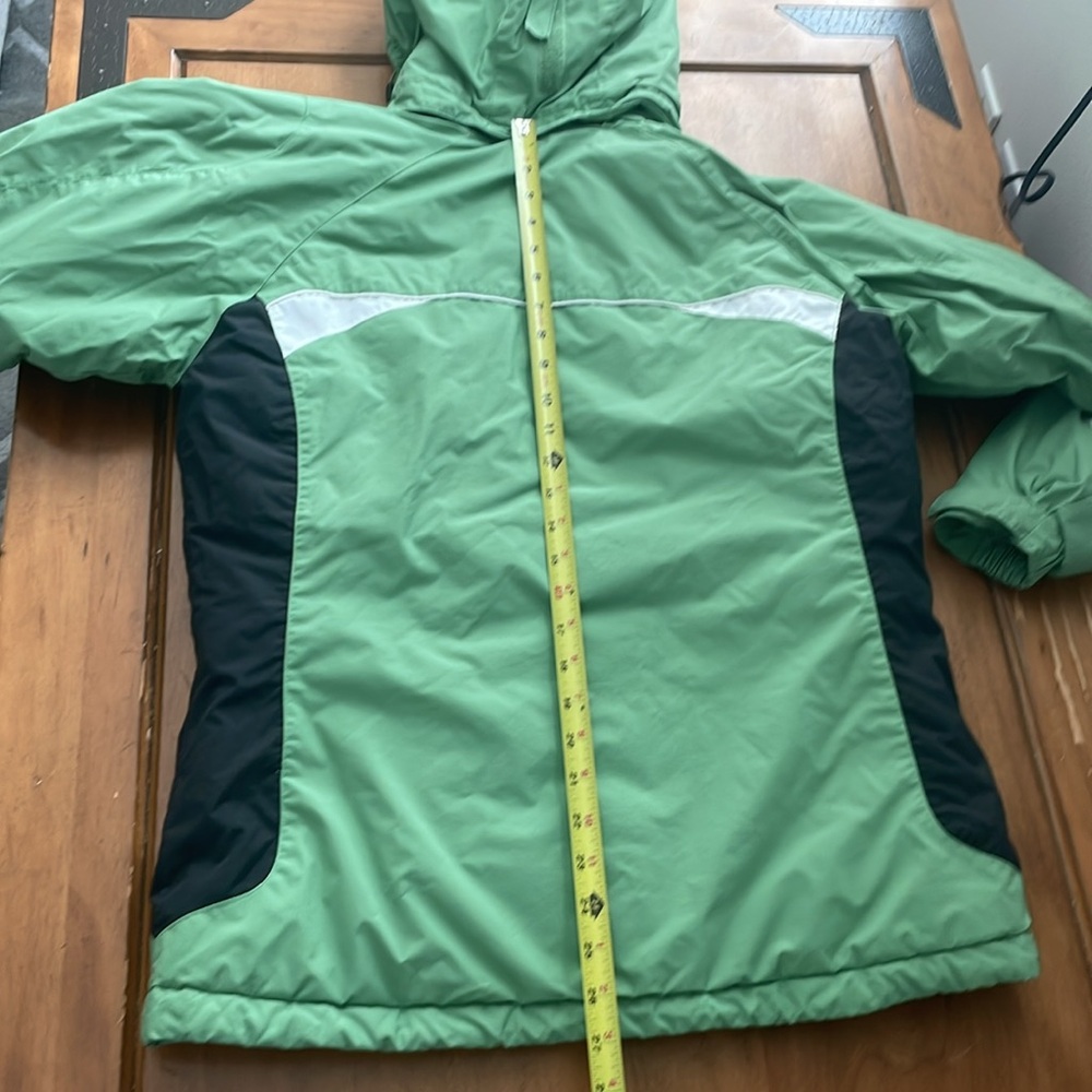 Columbia Green and White Jacket Size Medium - Picture 13 of 15